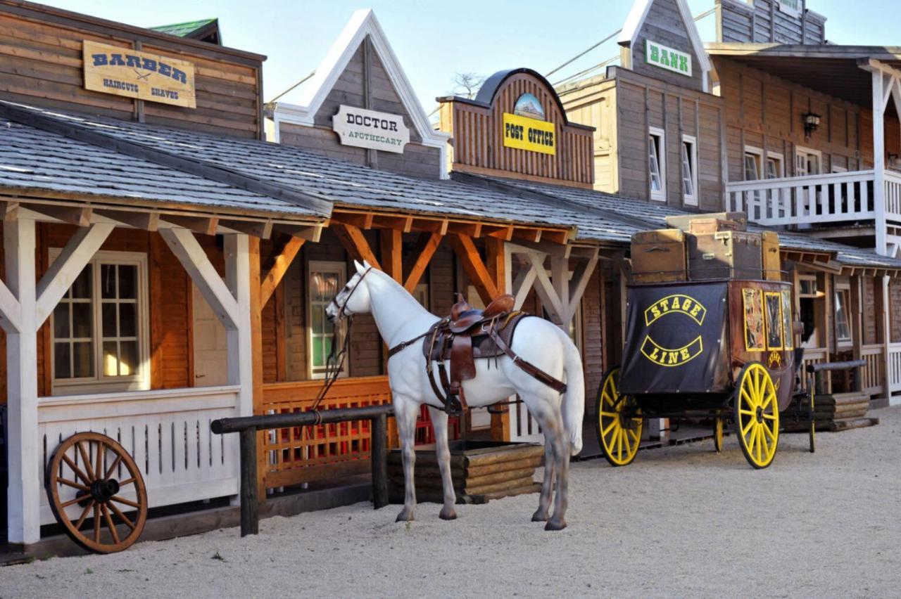 El Paso City, Zlatibor - Unique Wooden Cottages, Treehouse, Wild West Rooms, Accommodation 1-6 People Exterior foto